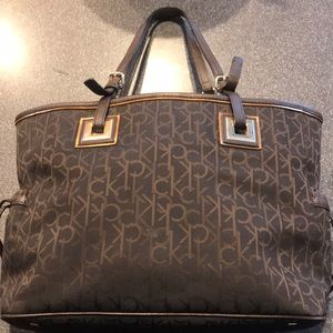Calvin Klein tote purse LAST CHANCE! 🚨